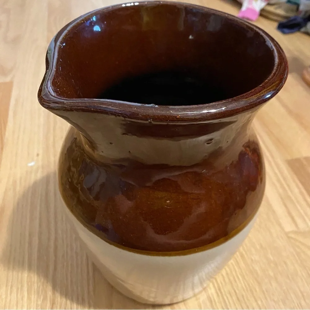 Vintage Stoneware Pottery Pitcher USA Brown Tan Crock Farmhouse Water Jug Milk - Picture 6 of 7